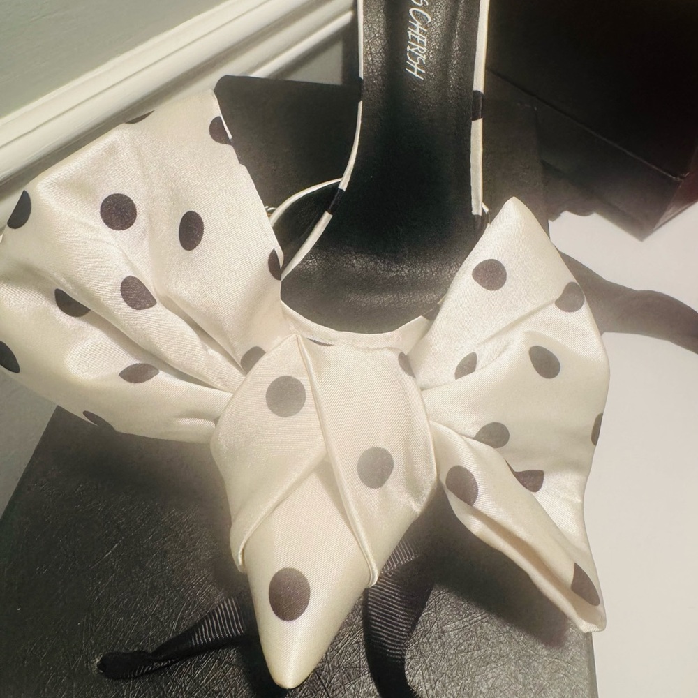 Elegant Polka Dot Bow Heels